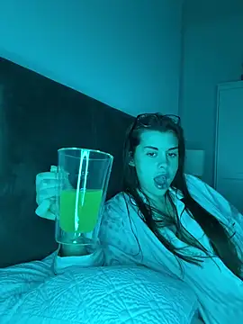 AlitaNova online show from November 2, 8:55 pm