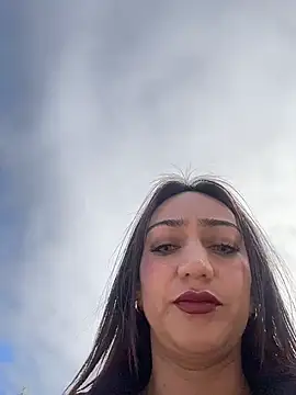 Ninabigtitied online show from December 22, 1:41 pm