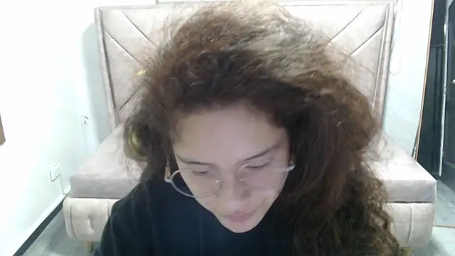 Snapshot of Velvet_Moon_V chatting on November 11, 1:11 pm Velvet Moon V online show from November 11, 1:11 pm