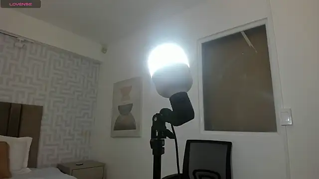 naishaa  online show from February 7, 6:33 pm