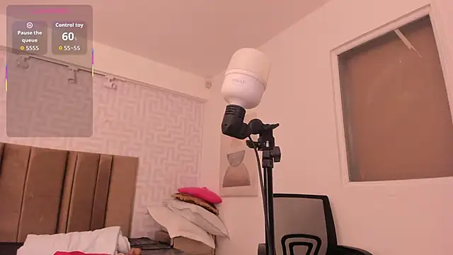 naishaa  online show from February 24, 6:50 pm