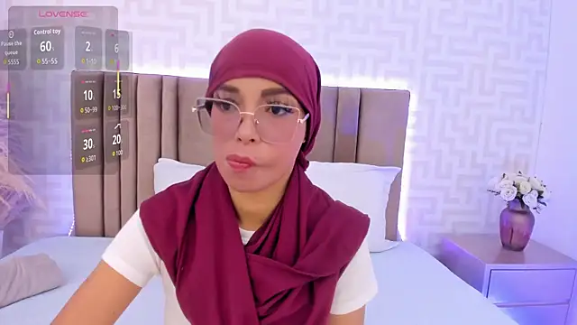 naishaa  online show from July 7, 4:11 pm