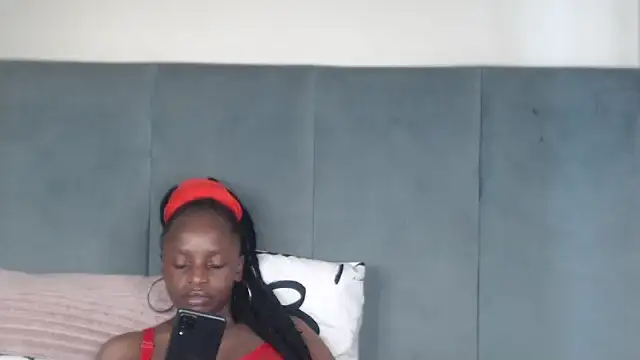 Jah-Queen online show from November 28, 9:01 am