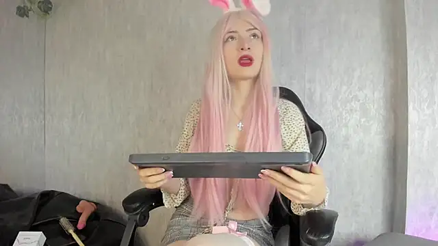 AriMonoban online show from October 15, 11:54 am