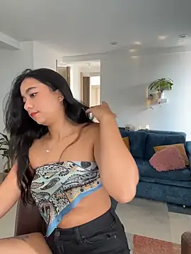 Lily June online show from October 16, 1:34 pm