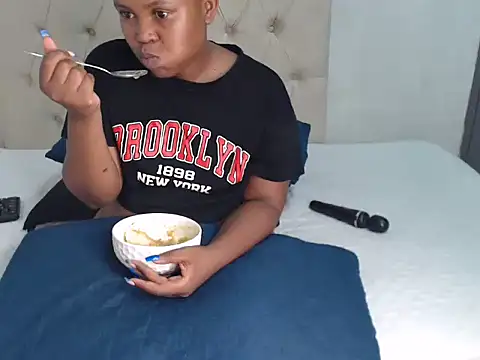 Lolly Ramochele online show from February 17, 9:21 pm