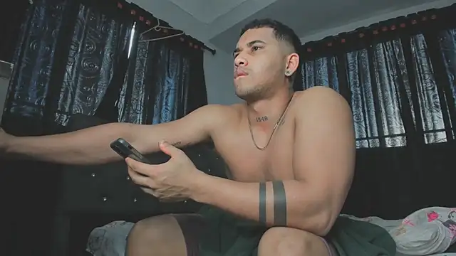 evan hardy online show from September 26, 9:19 pm