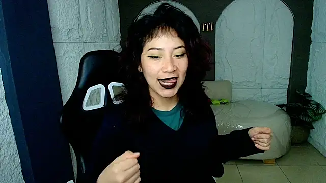 valentina r  online show from April 17, 2:58 am