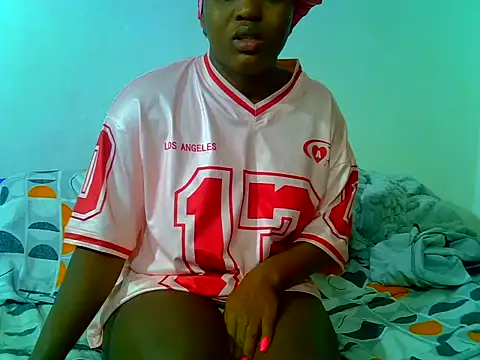 SweetHoney21  online show from June 11, 5:38 am