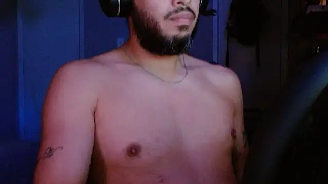 Snapshot of daddysgoodgrl215 chatting on September 28, 12:54 pm daddysgoodgrl215 online show from September 28, 12:54 pm