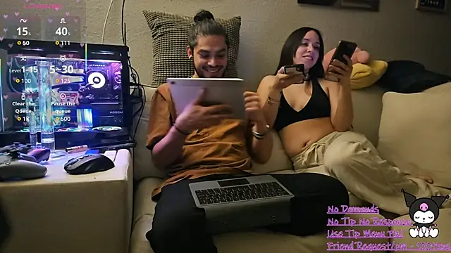 Snapshot of daddysgoodgrl215 chatting on March 1, 6:04 am daddysgoodgrl215 online show from March 1, 6:04 am