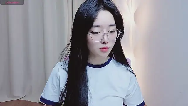 Miu-999 online show from April 3, 4:10 am