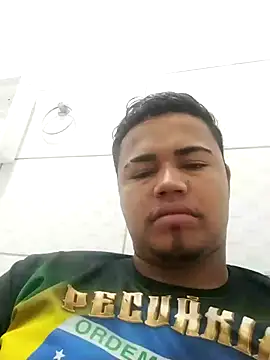 Snapshot of delson1234 chatting on July 10, 4:50 am delson1234 online show from July 10, 4:50 am
