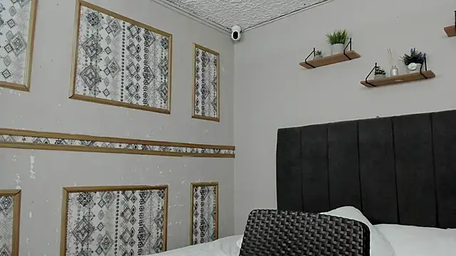 Snapshot of Riky_Strong chatting on November 9, 4:44 am Riky Strong online show from November 9, 4:44 am