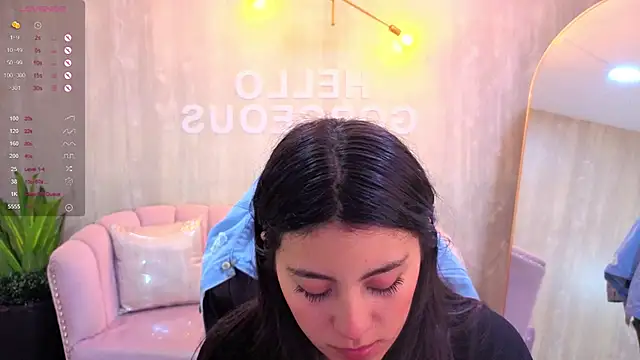 Zoe Blaze A online show from November 14, 12:15 pm