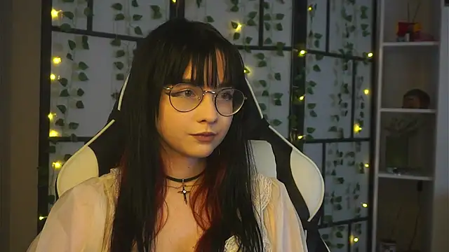 BereniceBattersby online show from October 7, 8:39 pm