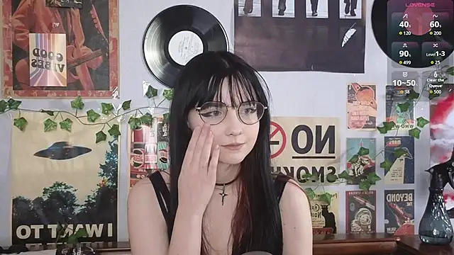 BereniceBattersby online show from November 4, 9:41 am