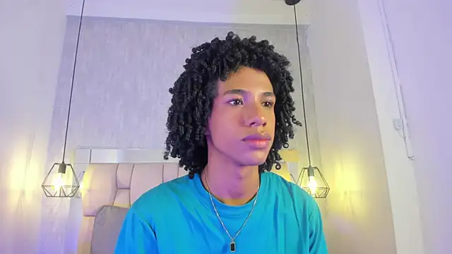 Snapshot of Johan_gz_ chatting on February 5, 11:37 am Johan gz online show from February 5, 11:37 am