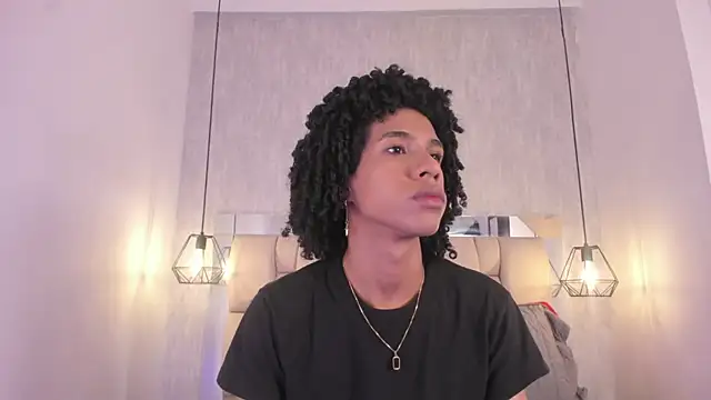 Snapshot of Johan_gz_ chatting on February 6, 11:46 am Johan gz online show from February 6, 11:46 am