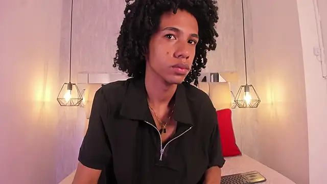 Snapshot of Johan_gz_ chatting on February 7, 11:36 am Johan gz online show from February 7, 11:36 am