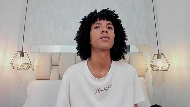 Snapshot of Johan_gz_ chatting on February 11, 11:37 am Johan gz online show from February 11, 11:37 am