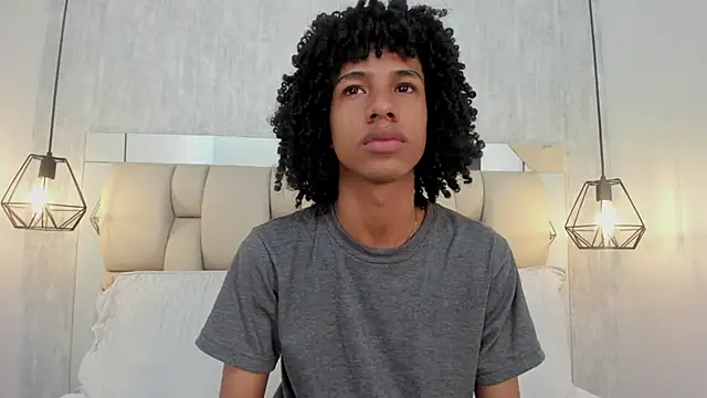 Snapshot of Johan_gz_ chatting on February 18, 11:39 am Johan gz online show from February 18, 11:39 am