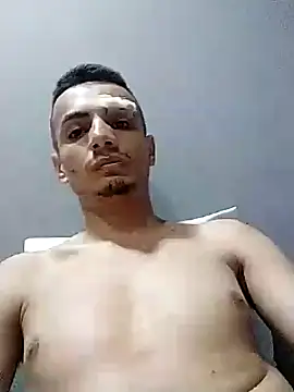 Snapshot of pitersonntt chatting on November 7, 8:09 pm pitersonntt online show from November 7, 8:09 pm