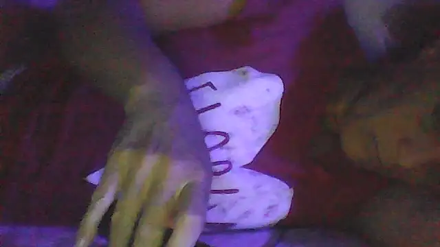 sarahkat86 online show from January 19, 3:21 am