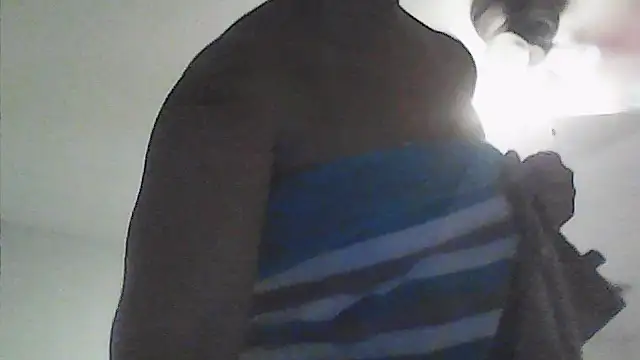 sarahkat86 online show from April 7, 11:04 pm