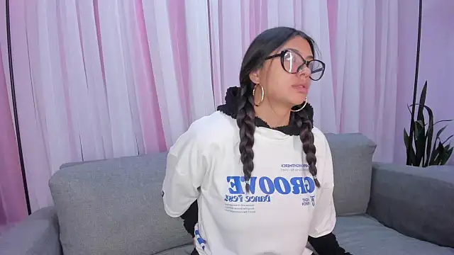 Maddiee Jackson online show from October 9, 11:36 pm