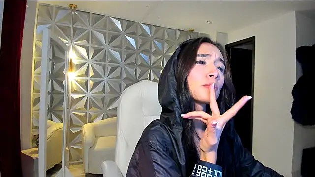 Snapshot of hellen_tease chatting on April 21, 12:55 pm hellen tease online show from April 21, 12:55 pm