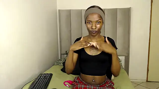 Snapshot of Trans_fairy chatting on November 29, 6:22 pm Trans fairy online show from November 29, 6:22 pm