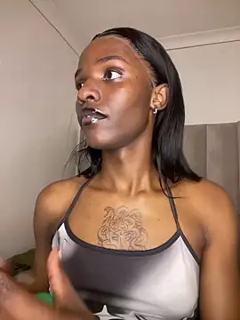 Trans fairy online show from December 18, 8:15 pm