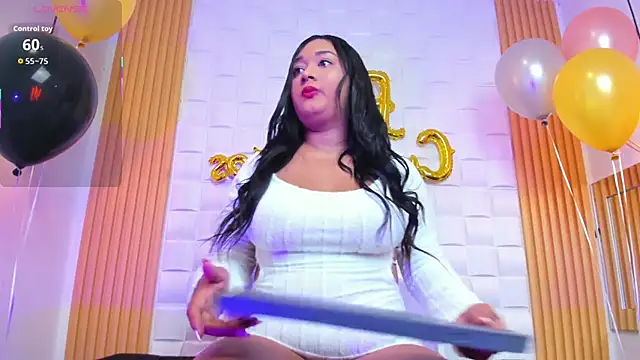 Snapshot of AriaBelle chatting on October 17, 7:05 pm AriaBelle online show from October 17, 7:05 pm