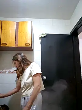 aytanna torrez online show from November 6, 12:50 pm