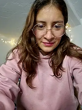 aytanna torrez online show from December 3, 12:36 pm