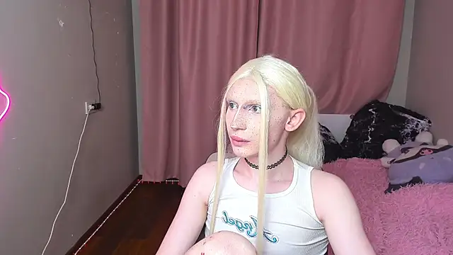 yoi mika online show from December 2, 10:49 pm