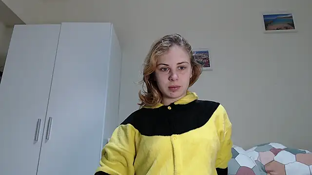 Alismoona online show from February 25, 11:42 am