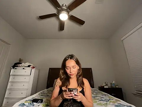 eurydicee online show from September 15, 2:44 am