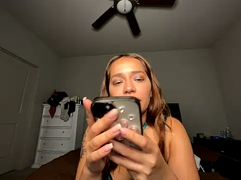 eurydicee online show from October 4, 3:26 am