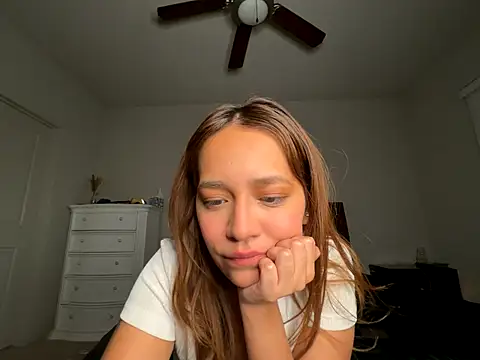 eurydicee online show from November 11, 4:34 am