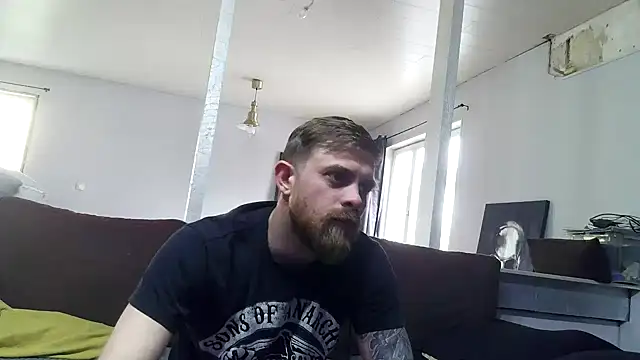 Bikerhot883hd online show from April 12, 4:12 pm