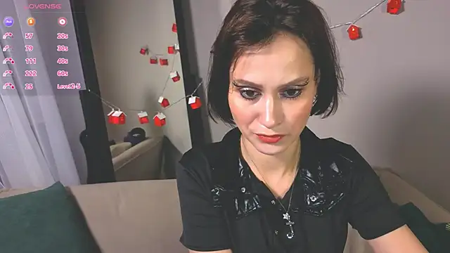 Snapshot of worsh1p_me chatting on December 18, 4:35 pm worsh1p me online show from December 18, 4:35 pm