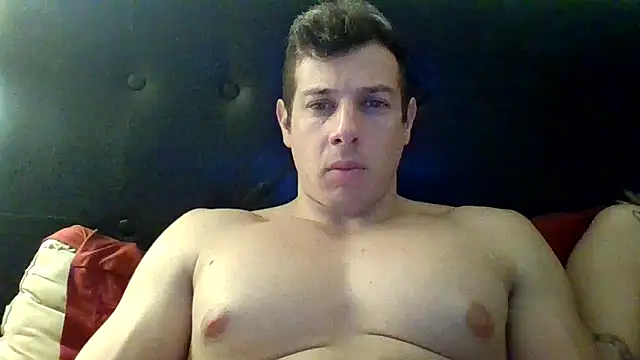 luca23millo90 online show from October 2, 3:13 am