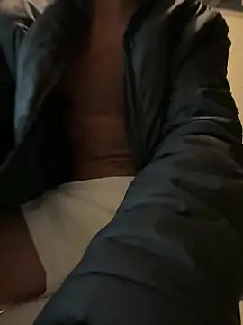 Snapshot of Mateo_6910 chatting on September 12, 9:04 pm Mateo 6910 online show from September 12, 9:04 pm