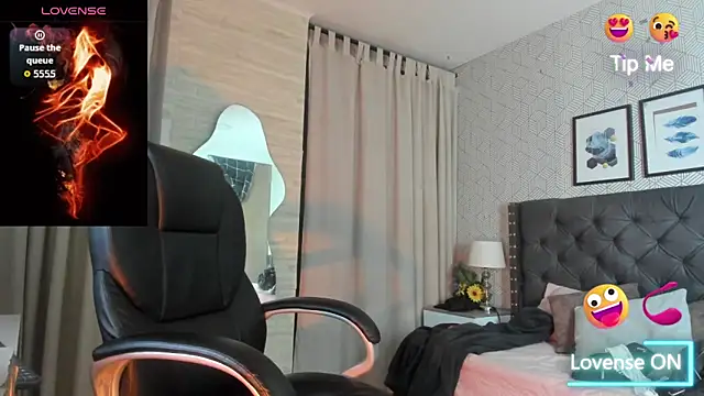 sweet  vanessa1 online show from October 10, 4:11 am