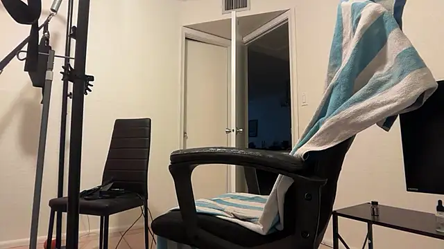 Piercedmuscle80 online show from February 6, 2:05 am