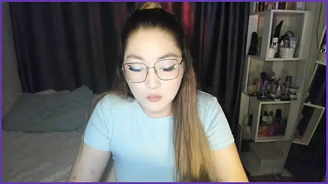 Snapshot of lyra_x chatting on October 1, 1:28 pm lyra x online show from October 1, 1:28 pm