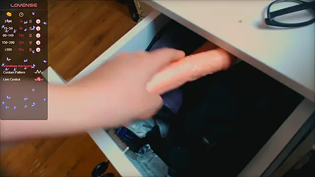 darlingeva1010 online show from October 10, 2:10 am