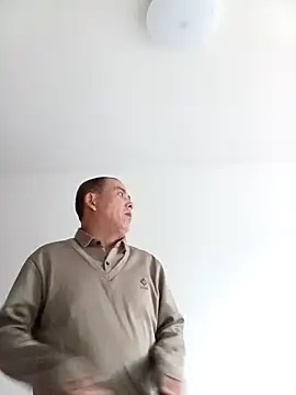 CWQ123 online show from October 22, 8:14 am